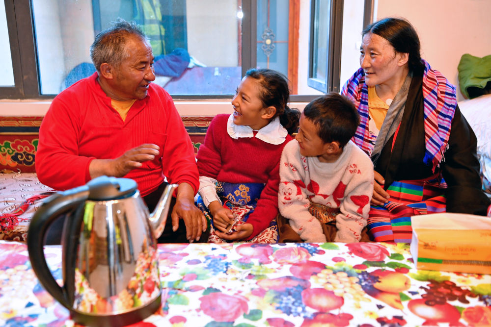 件大事” 谱写高原新篇开元棋牌试玩抓好“四(图6) 件大事” 谱写高原新篇开元棋牌试玩抓好“四(图6)